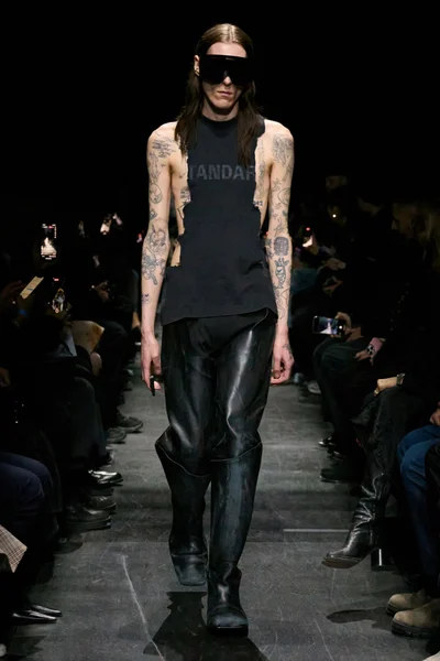 Look 37